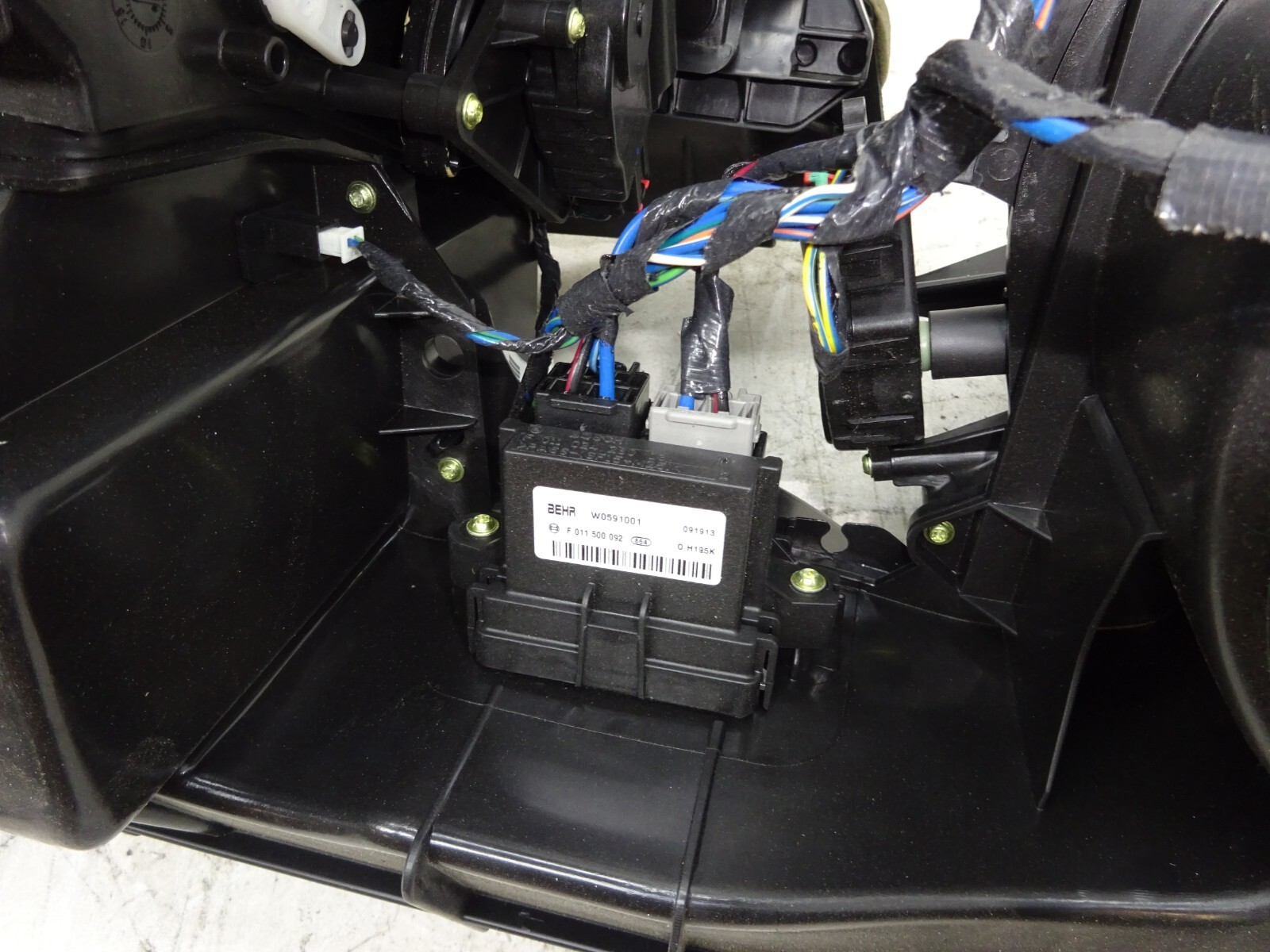 Maserati Ghibli 2014-2017 Air filter box