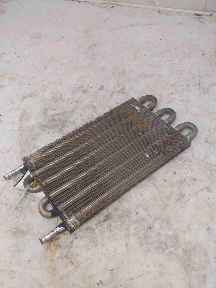 Enfriador de aceite de transmisión Chevy C1500 camión motor de gasolina 5,0 L 5,7 L OEM 15990593 Foto 2 de 2