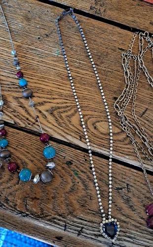 costume jewelry lot - Picture 3 of 5