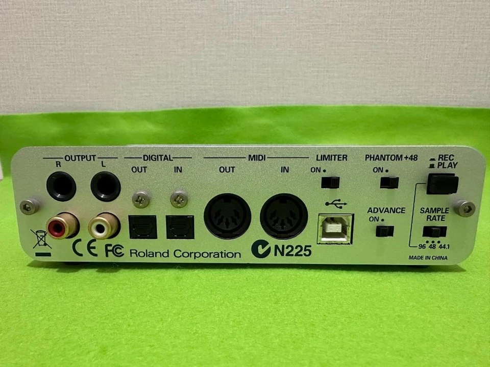 EDIROL UA-25 USB Audio MIDI Interface with CD Win10/11 Supported -Used Condition - Image 3 of 4