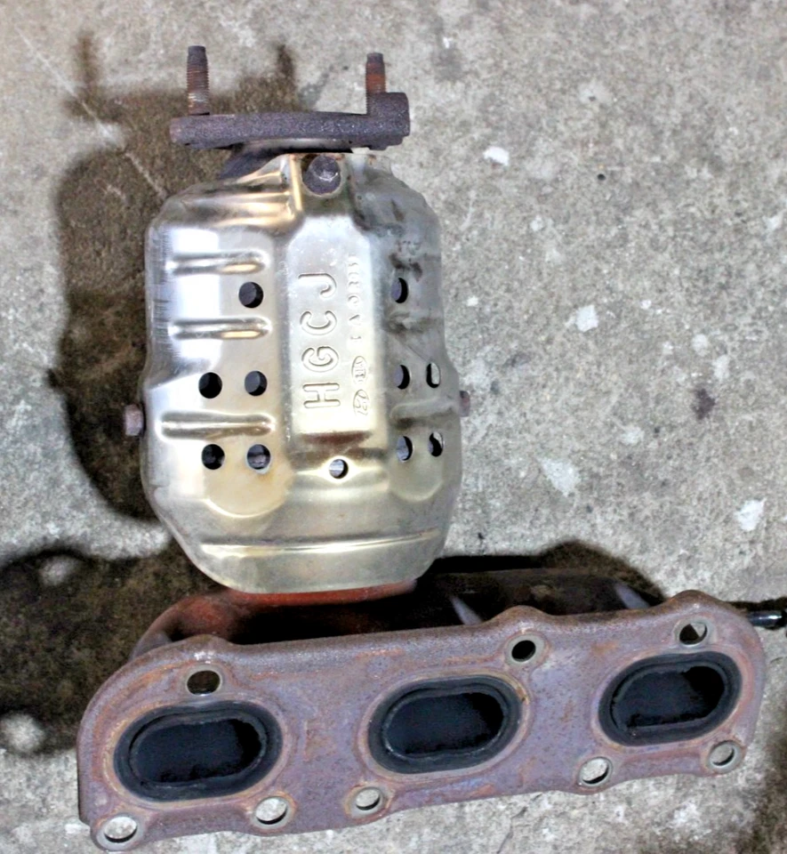 Colector de escape Hyundai Azera 2012-2017 (3,3 L), cabezal OEM CABEZALES DERECHO/IZQUIERDO 60 k Foto 4 de 4