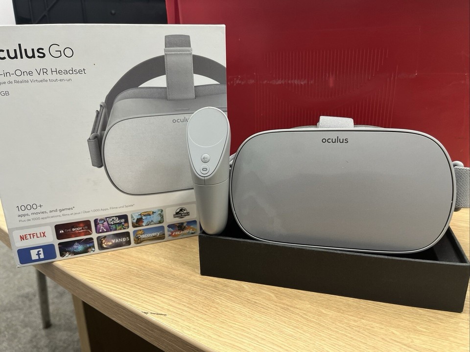 Meta Oculus Go Standalone 32GB Virtual Reality Headset White