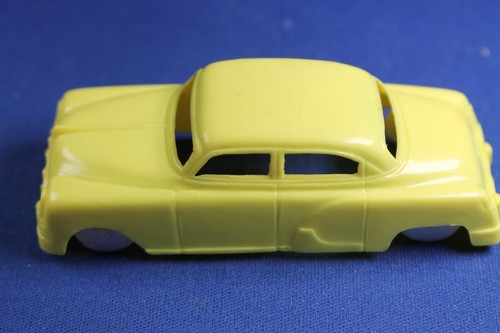 Plasticville - O-O27 - #V-6 - Original vintage Yellow Autos (2) - Excellent+++ - Picture 5 of 9