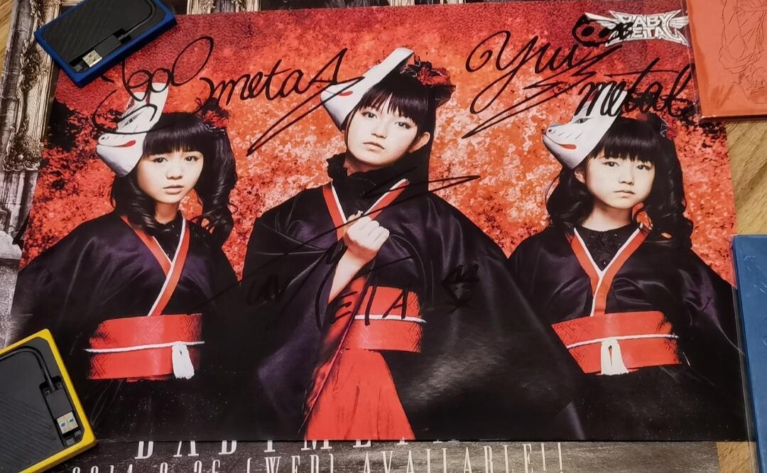 BABYMETAL autographed 1st album poster and CD purchase bonus Japan 