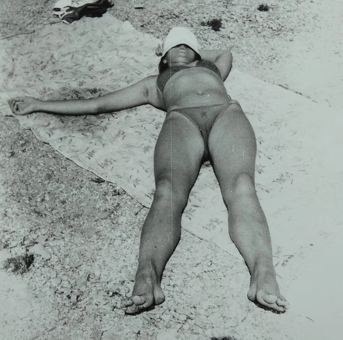 Hairy Bikini Pics