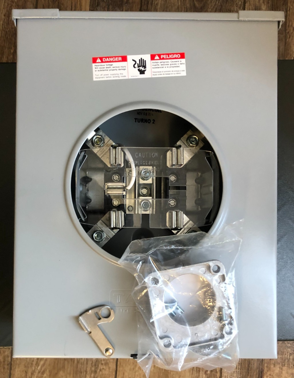 Siemens SUAT417-XMBL 200A Ringless Meter Socket NEMA 3R, 1PH, 3W 5 Jaws Horn
