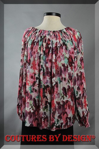 Blusa St John Tejidos Color Cerise, Crema, Multi Talla Grande Nueva con Etiquetas Precio de venta sugerido por el fabricante $795