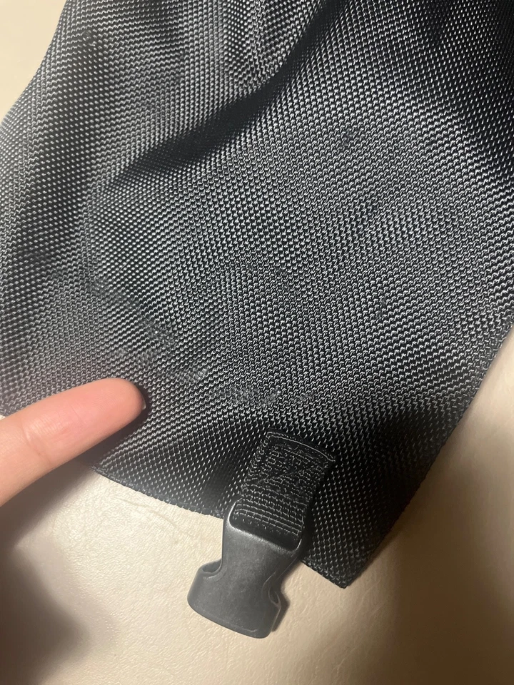 Cubierta de viaje deportiva Zuca solamente - negra Foto 2 de 4