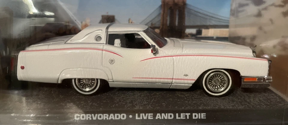 1:43 UNIVERSAL HOBBIES CORVORADO. LIVE AND LET DIE. JAMES BOND 007 MIB - Image 2 of 4