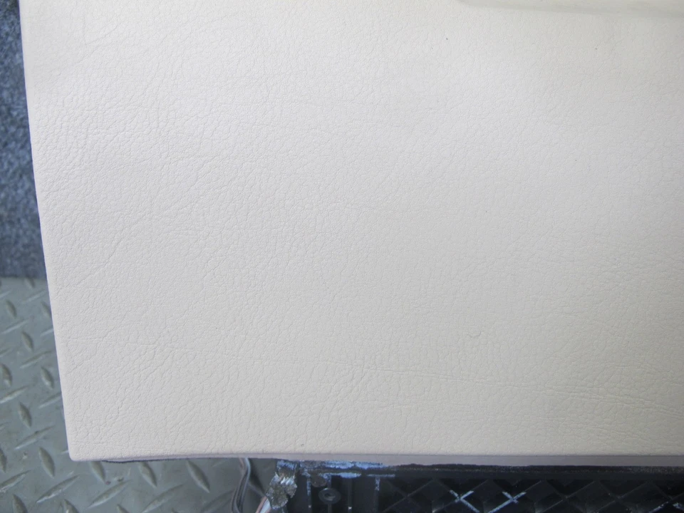 01-06 BMW E46 CONVERTIBLE TABLERO GUANTERA COMPARTIMENTO DE ALMACENAMIENTO TAPA PUERTA BEIGE OEM Foto 4 de 4