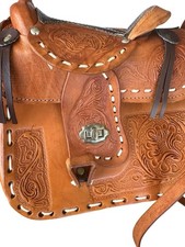 VINTAGE 70 s HECHO EN MEXICO HAND TOOLED LEATHER SADDLE PURSE / HANDBAG FLORAL