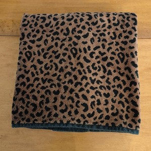 The Royal Company By Karsten Bath Towel 100% Cotton Leopard Cheetah Animal Print