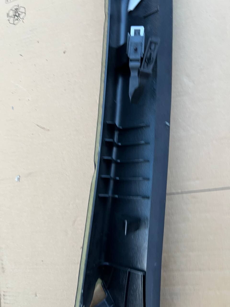 Maserati Ghibli 2017 OEM Front Right A‑Pillar Interior Trim – 670010333
