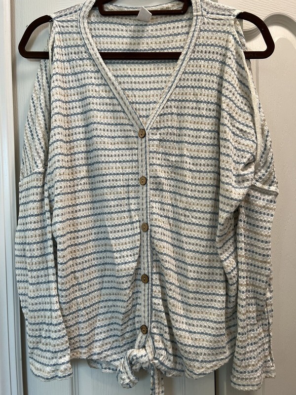 CY Fashion Cold Shoulder Tie Front Top In Size Medium 