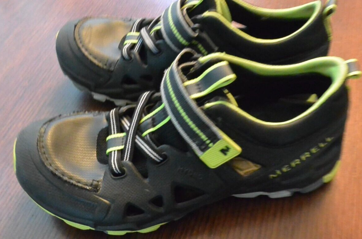 Scarpe sneakers unisex giovani Merrell Hydro water nere con finiture gialle taglia 1