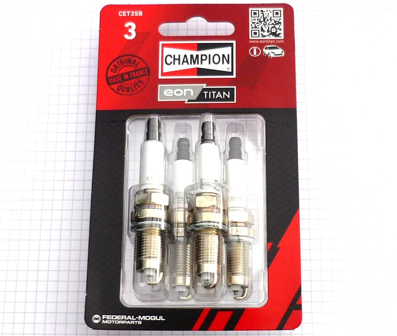 Set of 4 original CHAMPION CET3 EON Titan spark plugs NEW in BOX