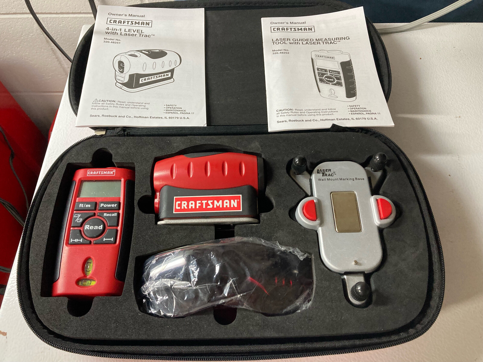 NEWCRAFTSMAN 4 in 1 Level w/ Laser Trac and Laser Guided Measuring