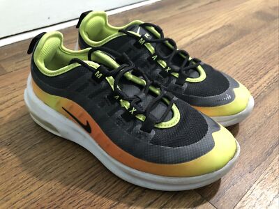 nike air max axis se junior trainer