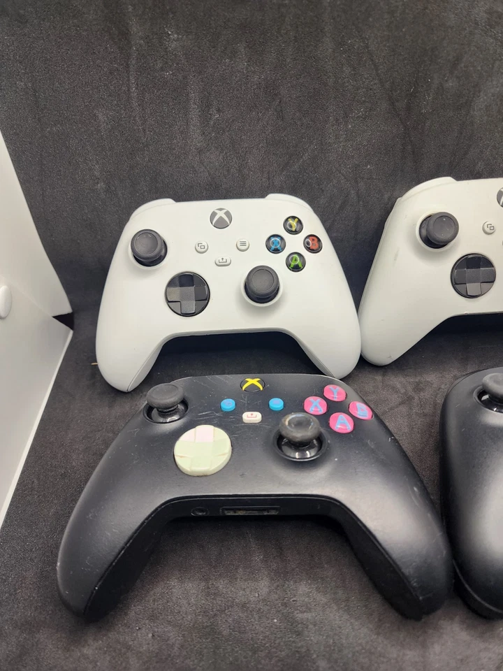 (SIN PROBAR) Controlador Inalámbrico Xbox Series X/S - Paquete de 4 Sin Placas Traseras y Baterías Foto 2 de 4