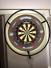 Winmau Blade 6 Dartboard, Sureound and 360 Winmau Light