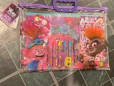 Dreamworks Trolls World Tour 12 Piece Tote Set NEW/Sealed w/Wear s2