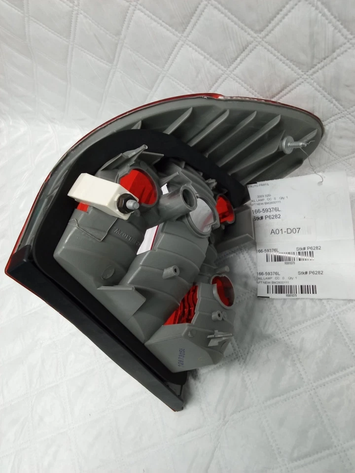 Conjunto de luces traseras para BMW 330i 2002 2003 2004 lado del conductor para BM2800111 Foto 3 de 4