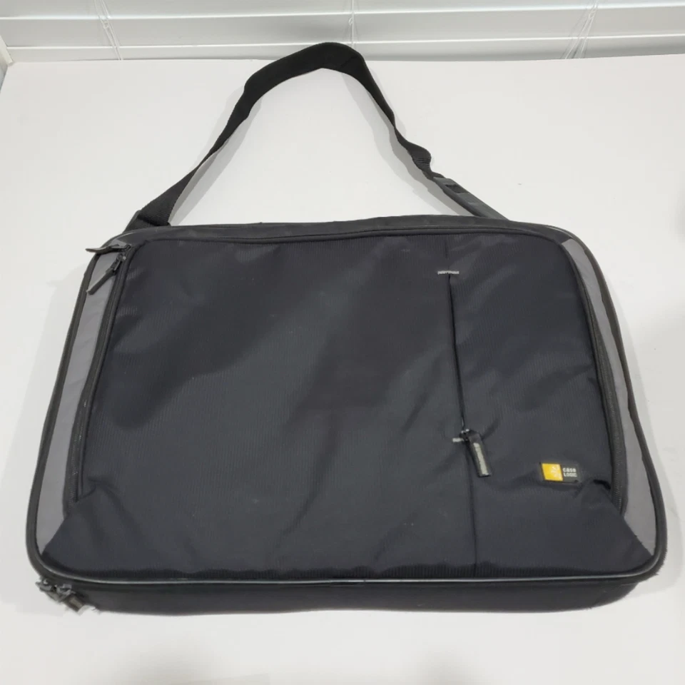 Case Logic Laptop Case Fits Screens Up to 18.4 inch withShoulder Strap VNC-218 - Image 4 of 4