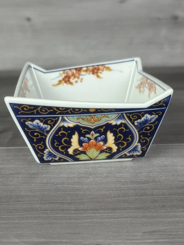 Rare Chinese Antique Porcelain Bowl QianLong Mark? Qing China Asian Floral