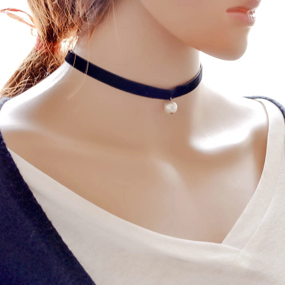 Pearl shop suede choker