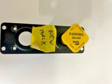 BENDIX 800620 PARK CONTROL VALVE  PUSH/PULL DOUBLE CHECK DASH CONTROL  FOR MACK