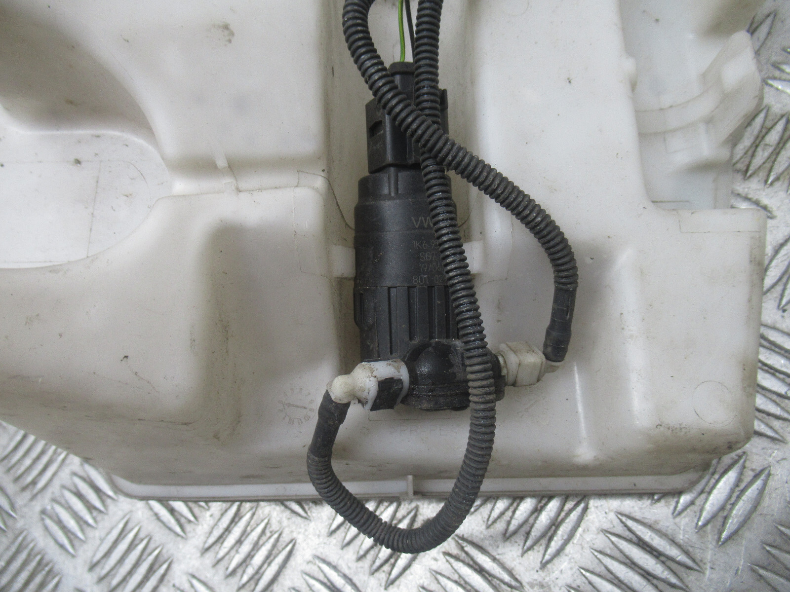 2016 SEAT VISTA 6J 1.0 PETROL MK4 5DRS HATCH WASHER BOTTLE+PUMP