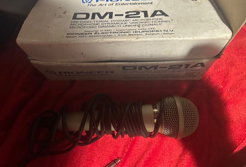 Pioneer DM-21A Microphone UNI- Directional X Dynamic Microphone DM21A + Box