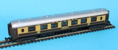 LIMA BRITISH RAILWAYS PULLMAN CAR ''CECILIA'' (UMBER & CREAM) - N-SCALE