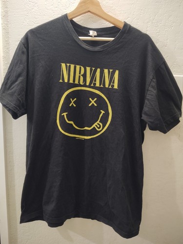 Nirvana Smiley Face Men's Graphic T Shirt 2014 Size L Medium Black Grunge Rock - Picture 4 of 4