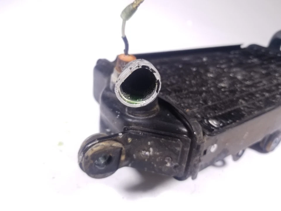 Radiador izquierdo 95 Kawasaki KLX650 KLX 650C 422130-7230 envío gratuito Foto 3 de 4