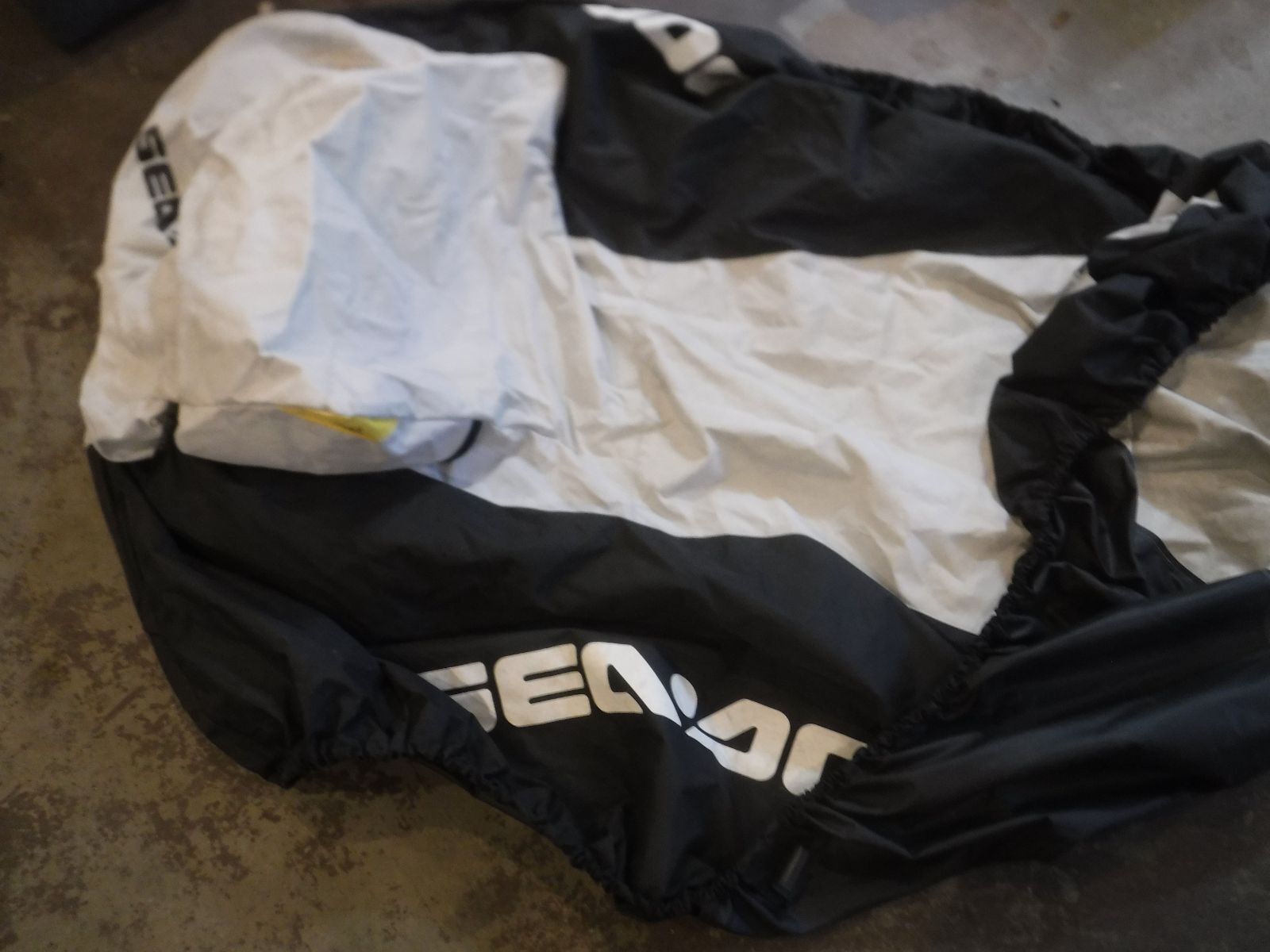 SEADOO OEM STRAPLESS WATERCRAFT COVER 295100718 GTX 155 S 260 LTD 2013