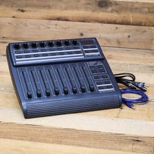 Behringer B-control Bcf2000 Usb Controller Bcf-2000 Control Surface U241889