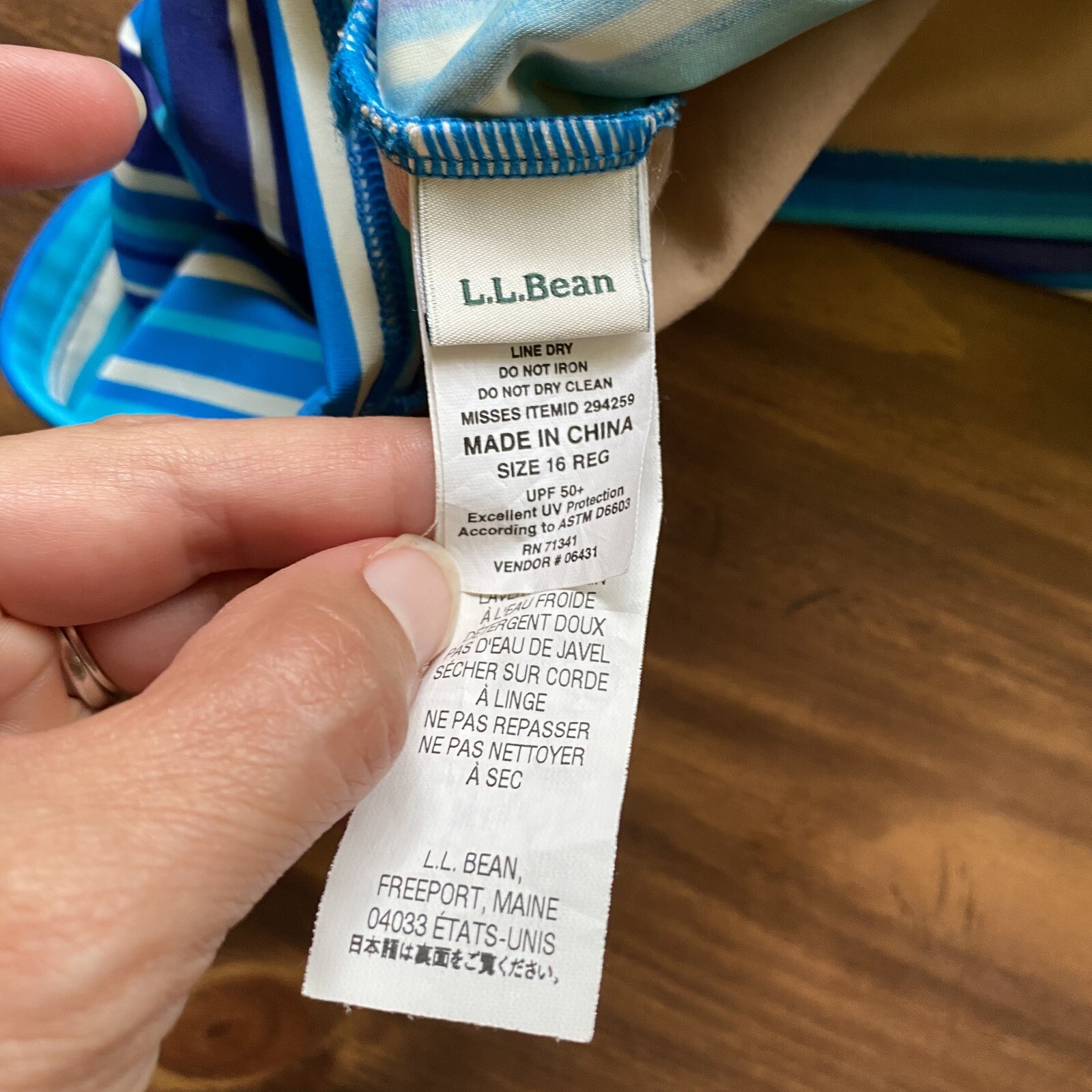 LL Bean Tankini Swimsuit Top Women’s Size 16 Blue White Stripe UPF 50