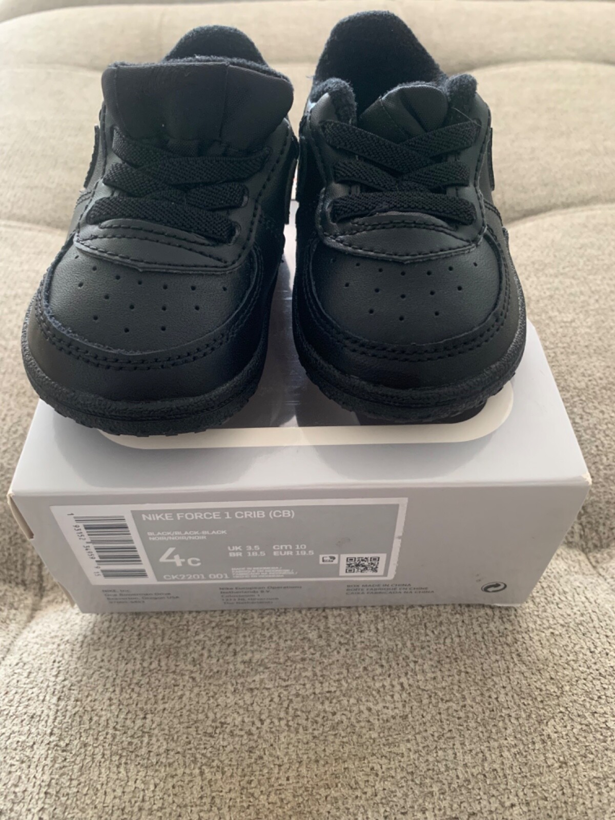 PONY Culla neonato nike force 1 (cb) taglia 4c colore nero delicatamente indossata