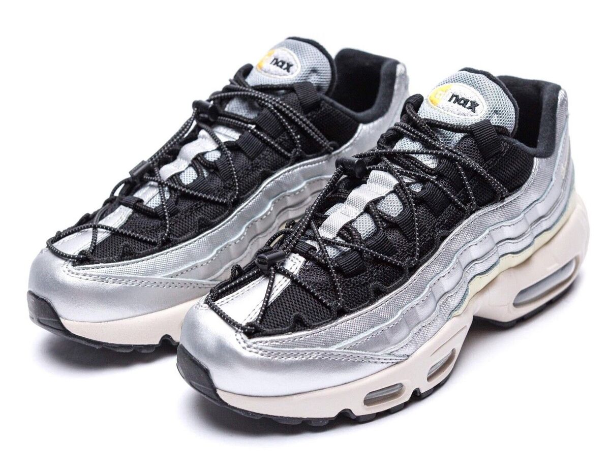 Size 9.5 - Nike Air Max 95 Speed Lacing - Metallic Silver W Size 9.5 - Nike Air Max 95 Speed Lacing - Metallic Silver W
