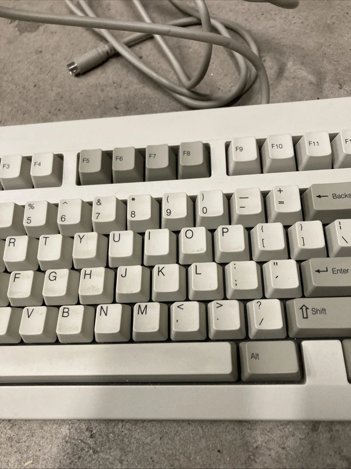 Vintage Compaq RT101 Mechanical Keyboard Wired P/S Connection Computer - Image 3 of 4