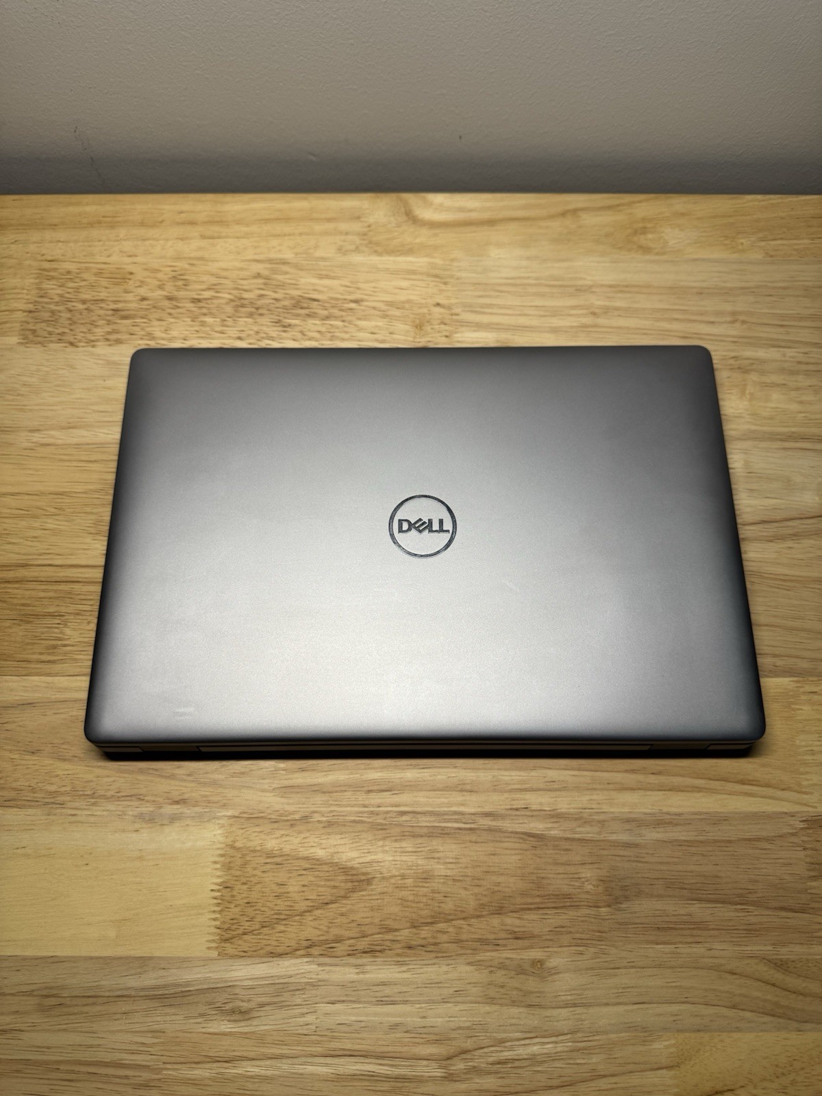 Dell Dell Latitude 5410, 14-Inch Laptop, with Intel Core i5 10th Gen., 256 GB SSD (Solid State Drive), Windows 11 Pro