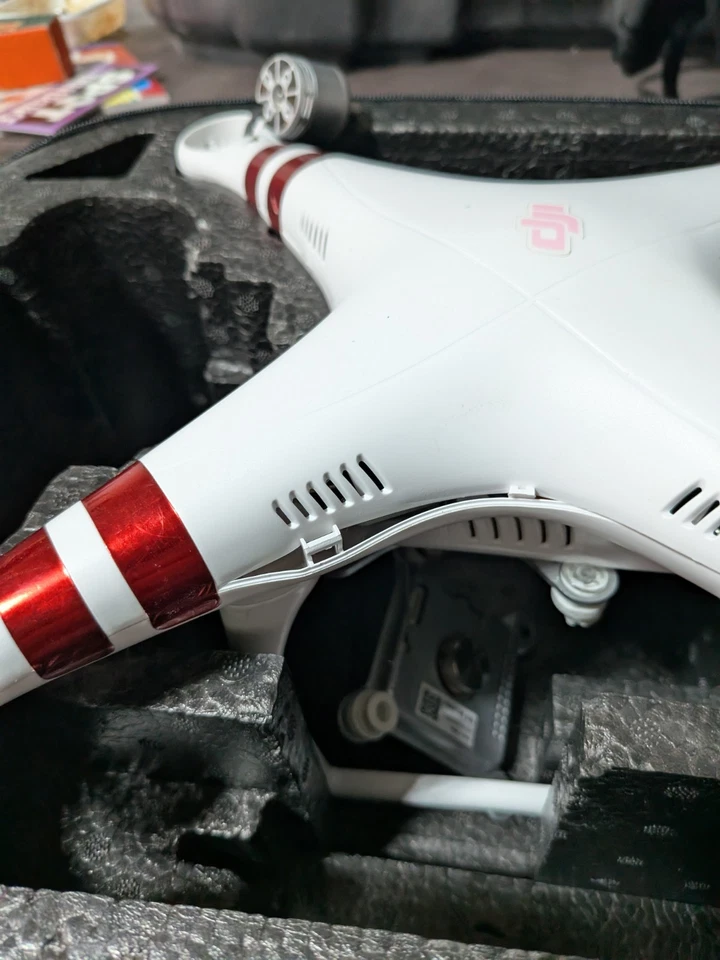 DJI Phantom 3 Standard Quadcopter Camera Drone w/ Accessories & Backpack - Image 4 of 4