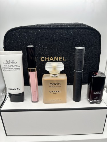 CHANEL COSMETIC SET 