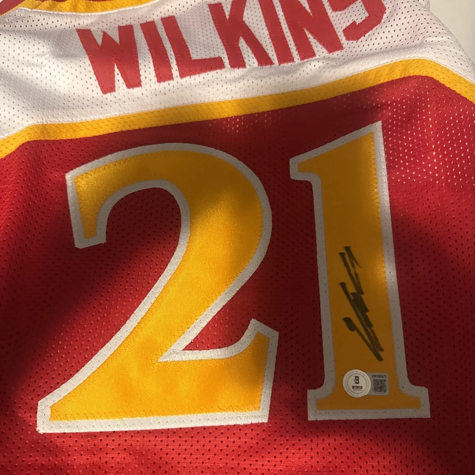 Dominique Wilkins Signed Atlanta Hawks Jersey Beckett COA Autographed Jersey - Image 2 of 4