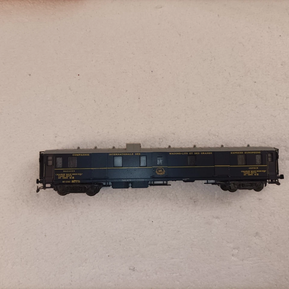 FRANCE TRAINS HO 305 VOITURE FOURGON CIWL N°1220 - Photo 2/4