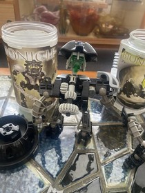 Rare 2002 Lego Bionicle Onua Nuva 8566 Set + Lego Bionicle Nuhvok Set 8561