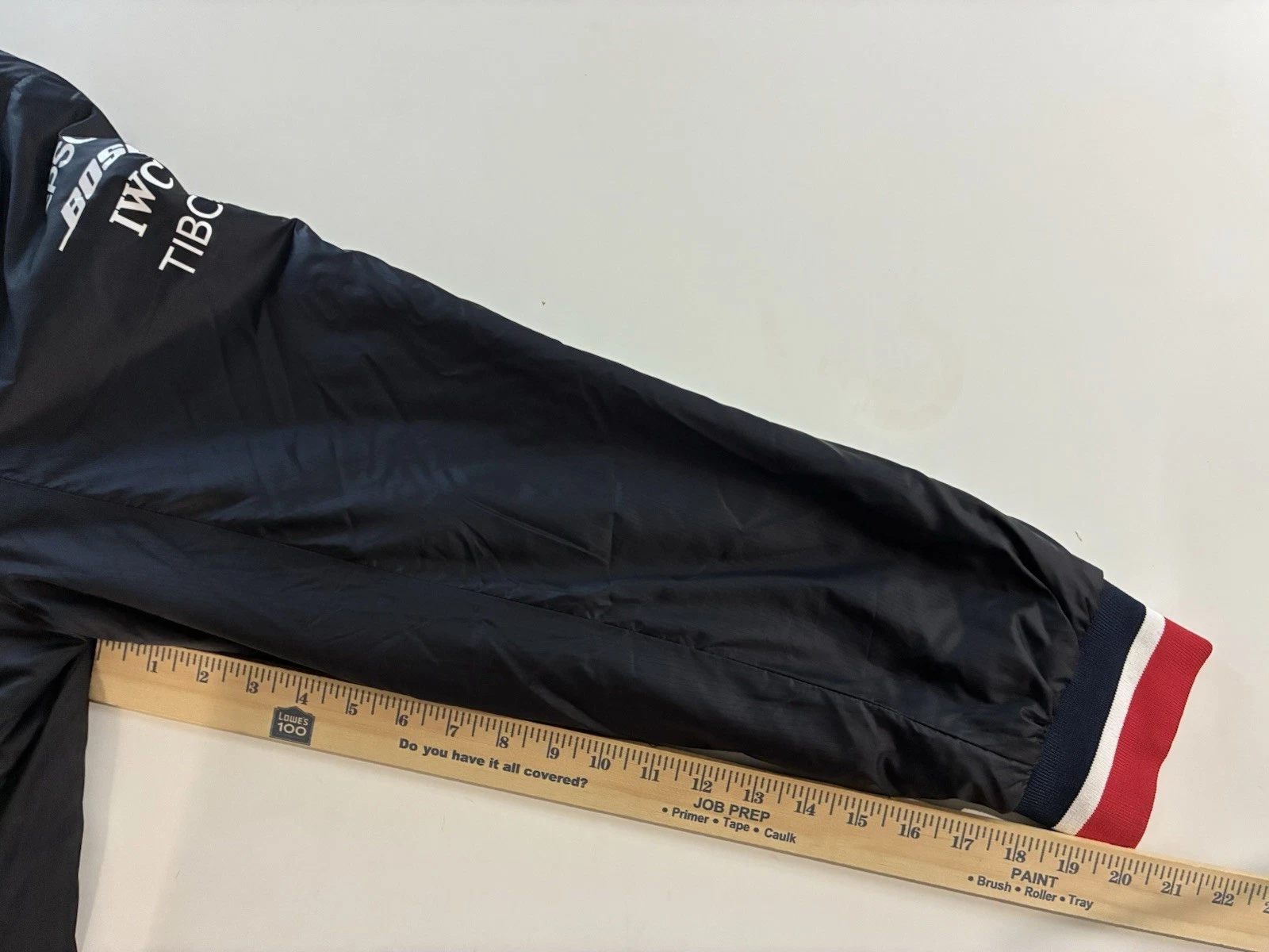 Mercedes-AMG Motorsport Petronas Full Zip F1 Team Softshell Puffer Jacket XXL image 18