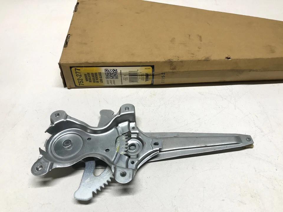 Регулятор заднего правого стекла Dorman 752-277 для Lexus CT200h, GS300, GS350, GS430 - Изображение 2 из 3