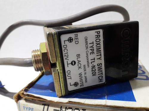 Omron TL-N20I Proximity Switch 12 VDC - Picture 3 of 4